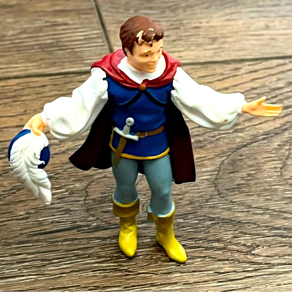 DISNEY PRINCE CHARMING SNOW WHITE FIGURINE